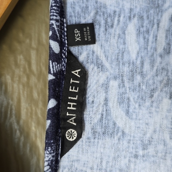 Athleta BREEZY RACERBACK PRINT tank XSP XS petite - Picture 5 of 6